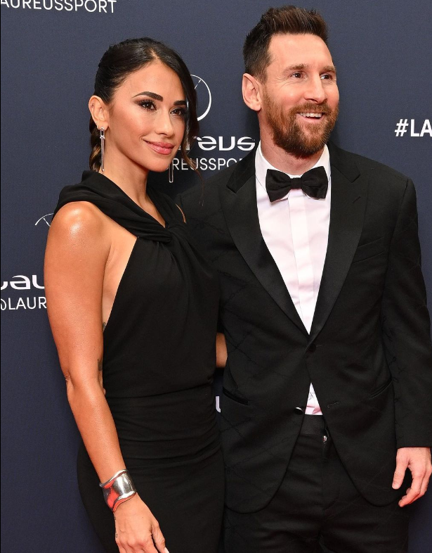 Antonela Roccuzzo with her husband Lionel Messi for award ceremony. (Credits: Instagram)